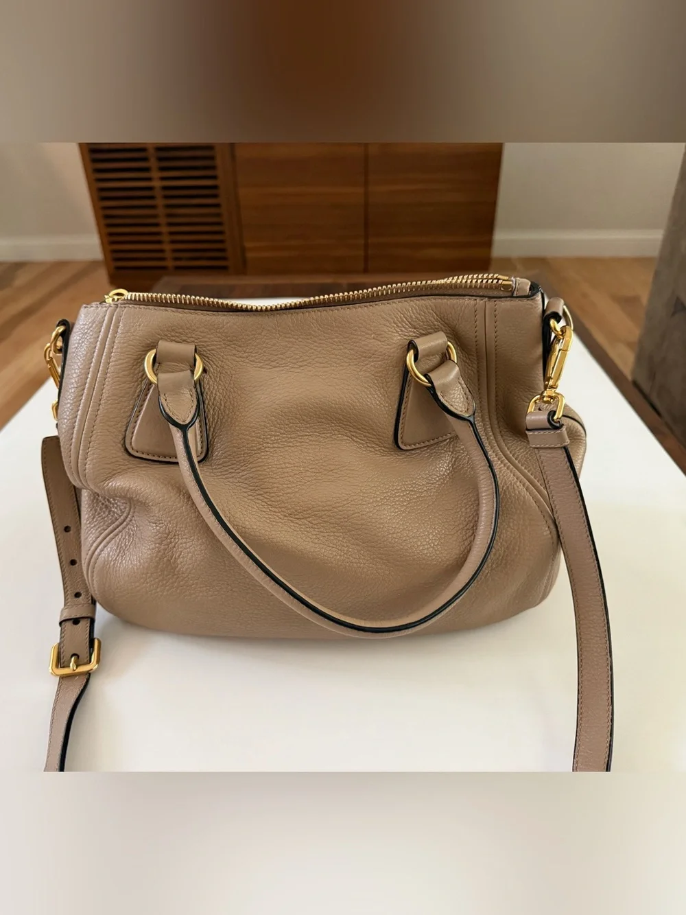 Prada Vitello Phenix Leather Convertible Tote Bag Cammeo Beige – Authentic
